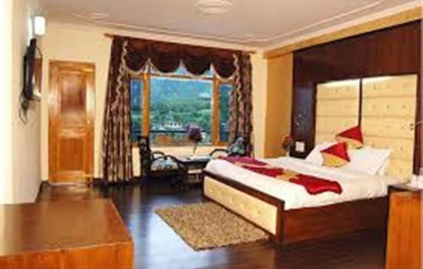 A Star Regency Deluxe Room