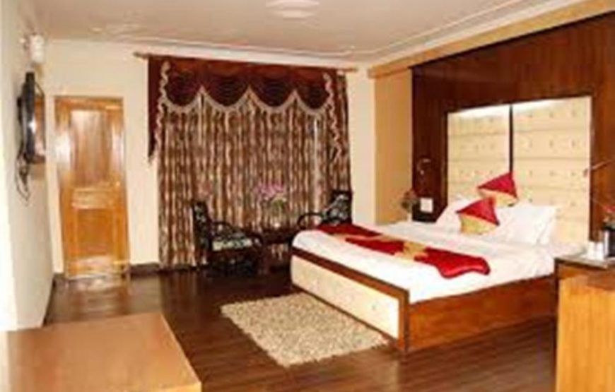 A Star Regency Deluxe Room