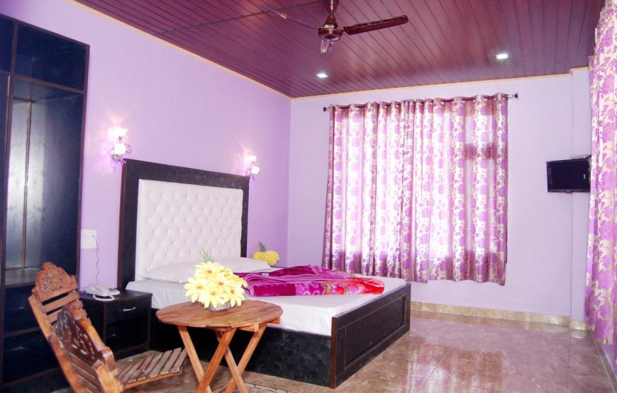 Vatika Deluxe Machan Cottage