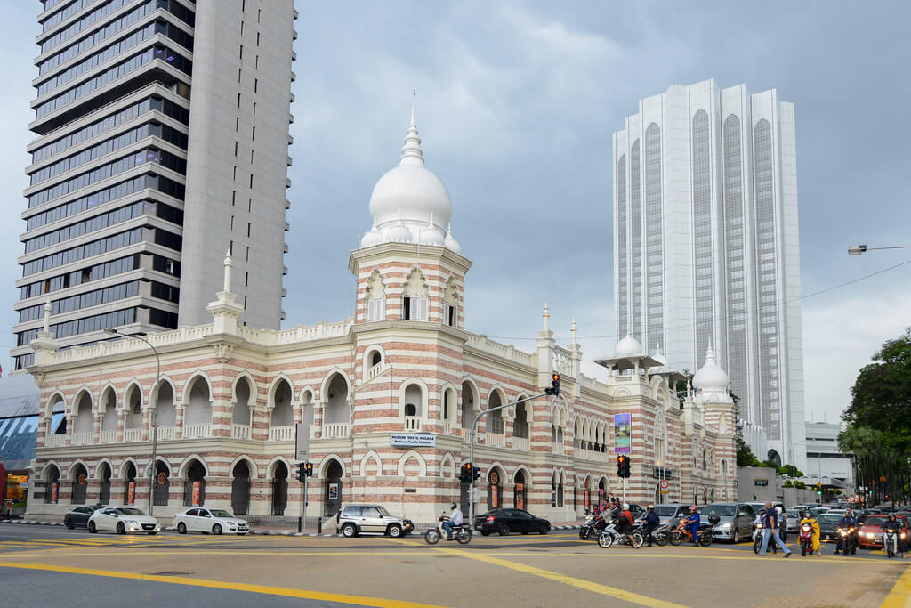 Day 2 : Half-day city tour of Kuala Lumpur | Meals : Breakfast