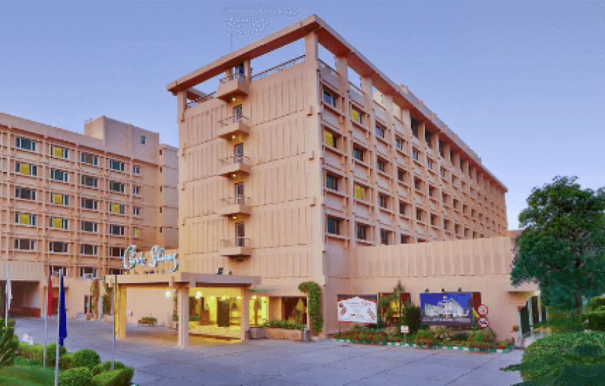 Hotel Clarks Shiraz Agra