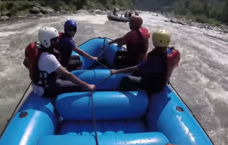 Adventure Rafting at Tattapani in manali