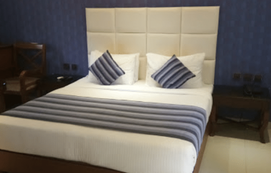 De Alturas Executive Room